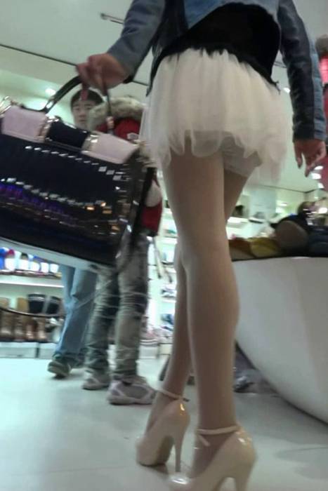 [街拍客视频]jx0139 漂亮邻家女孩商场试鞋