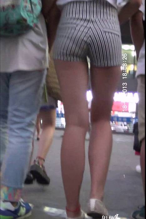 [街拍客视频]jx0145 热裤翘臀白皙美腿妹子
