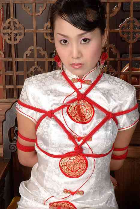 旗袍少妇被捆绑[丽柜Bindart美束]2006-08-01