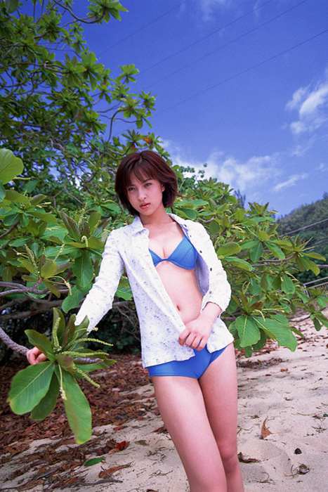 性感短发泳装少妇[YS-Web]Vol.009 Kasumi Nakane 仲根かすみ 十代最后の光